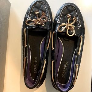 Unworn Sperry Top Sider quilted flats. Black with gold detail.